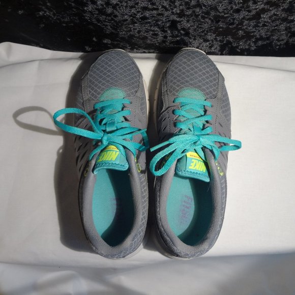 Nike -Flex Run 2013-Womens- size 7 - Picture 2 of 7